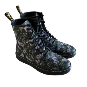 Dr. Martens Zavala Primrose Floral Hydro Combat Boots Womens Size 6 Docs Purple thumbnail 6
