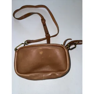 MADEWELL Leather Carabiner Mini Crossbody Shoulder Bag Light Brown thumbnail 2