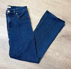 •LOFT• THE KICK CROP JEANS thumbnail 1