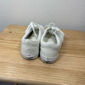 Vans Women’s Old Skool Sneakers in True White Size 6 thumbnail 5