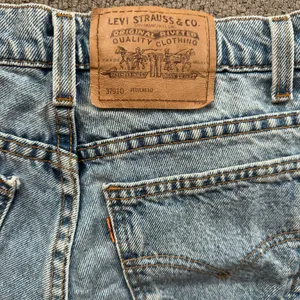 VINTAGE Levis 910 High Rise Shorts thumbnail 3