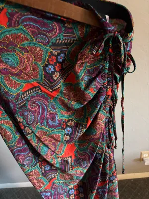 Veronica Beard silk blend Ari runched paisley midi skirt size 4 thumbnail 3