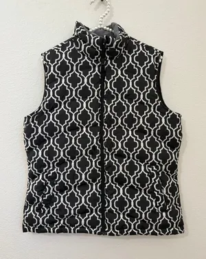 Lands End Women’s Down Puffer Vest Women's Size Medium Black Winter Outerwear thumbnail 1