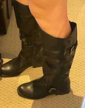 White Mountain Leather Boots thumbnail 1