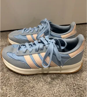 Adidas Run 70s Sneaker in Pink & Blue thumbnail 4