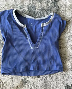 Urban Outfitters Top thumbnail 1