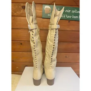 Shoe Dazzle Jelan Calf Boots * Beige * Sz 5.5 NWOT thumbnail 3