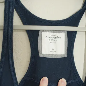 Vintage Abercrombie & Fitch Women's Long Tank Top Navy Blue Ruffle Hem Racerback thumbnail 5