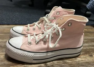 High-Top Converse Chuck Taylor Platform All Star thumbnail 1