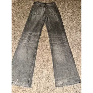 Zara TRF High-Rise Wide-Leg Jeans Grey Faded Wash Raw Hem 6045/224/811 Size 4 thumbnail 6