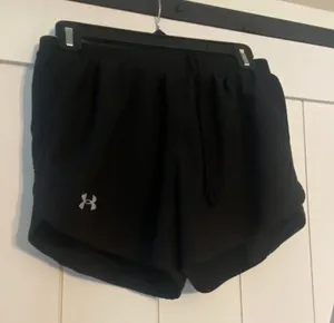 Under Armour Shorts thumbnail 1