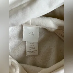 H&M Women’s XS White/Cream Hoodie thumbnail 3