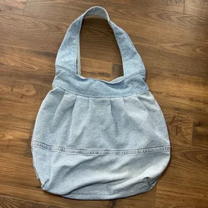 Denim Purse Tote Bag Light Wash Jean Lined Clasp Hobo Travel Inner Pocket Pleats thumbnail 4
