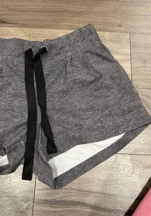 Lululemon Shorts thumbnail 2