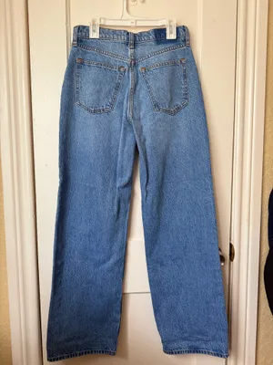 Abercrombie and Fitch the loose high-rise jeans thumbnail 4