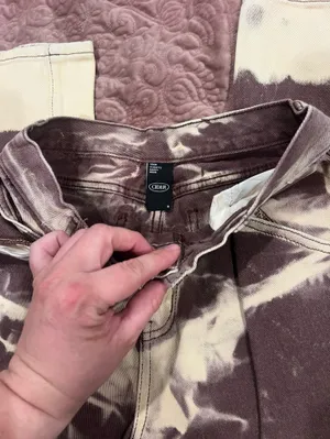 Cider High-Rise Skinny Tie-Dye Jeans in Purple and Cream thumbnail 3