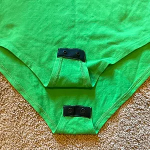 Natural Uniforms Green Short Sleeve Scoop Neck Bodysuit Luxe Stretch M thumbnail 5