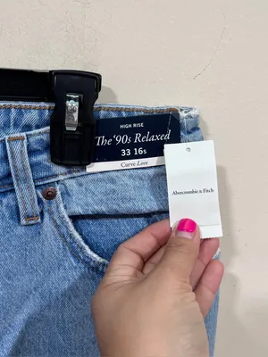 NWT Abercrombie & Fitch The '90s Relaxed Jeans in a high-rise style size16 short thumbnail 7