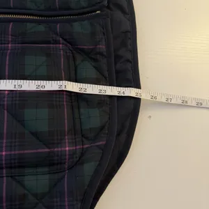 J Crew‎ Quilted Puffer Vest Tartan Plaid Navy Green Purple Size Medium Preppy thumbnail 9