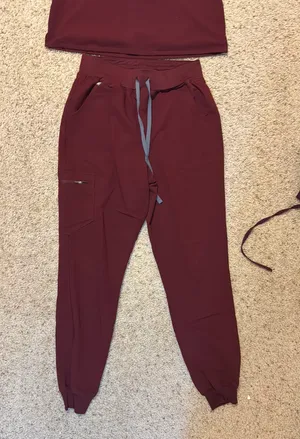 Burgundy Scrubs Set thumbnail 2