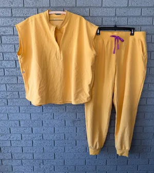 Figs Scrub Set Set Rafaela Top Sz 3XL/ HW Zamora Jogger Pants Size XXL Dandelion thumbnail 1