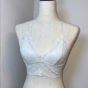 PINK Victoria's Secret Cream Lace‎ Bralette with Scalloped Trim Size Small thumbnail 2