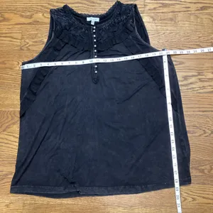 White birch Black Acid Wash Lace And Ruffle sleeveless Blouse Size Medium thumbnail 9