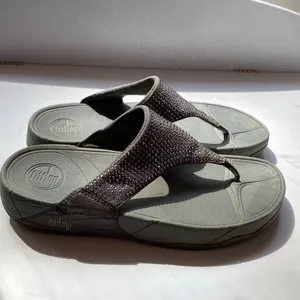 FitFlop Lulu‎ Rhinestone Thongs Flip Flops Gray Graphite Comfort Sandals Summer thumbnail 6
