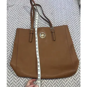 Women’s Michael Kors Jet Set Large Travel Tote Brown Camel Saffiano Leather thumbnail 3
