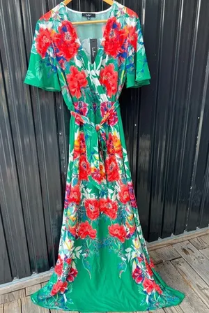 Lulus NWT Still in Paradise Floral Green Wrap Maxi Dress Medium Vacation Resort thumbnail 1
