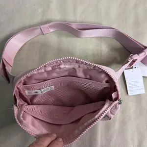 Lululemon Everywhere Belt Bag Large 2L Pink NWT 🌸🎀✨ thumbnail 6