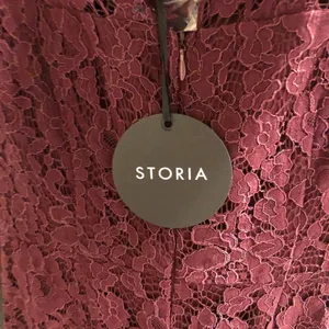 Storia High Neck Lace Mini Dress‎ burgundy red size small thumbnail 6