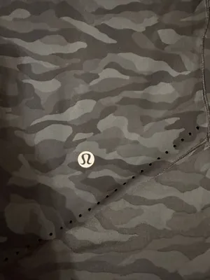 Lululemon T-Shirt thumbnail 4