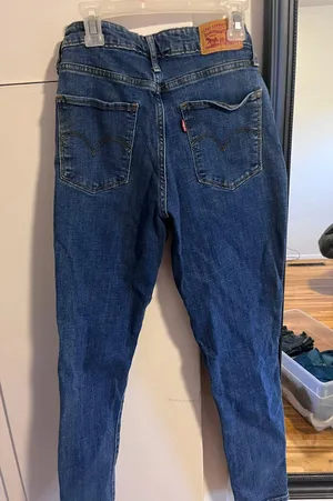 721 High-Rise Skinny Jeans thumbnail 2