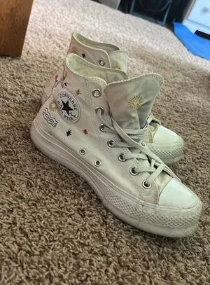 Converse All Star Embroidered Chuck Taylor Lift Platform thumbnail 1