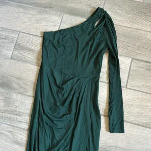 Pretty garden one shoulder dress Green Size M thumbnail 2