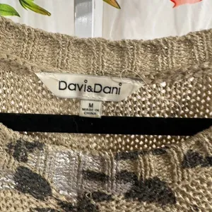 052. Davi & Dani Leopard print sequin sweater dress Size M thumbnail 2