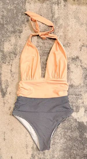 Cupshe black Striped and Peach Swimsuit thumbnail 1