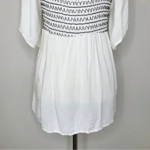Doe & Rae Women’s Size Large Boho Embroidered Smocked Top, Sz Large thumbnail 8