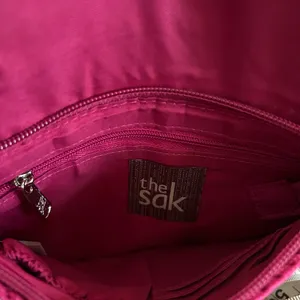 The Sak Crochet Crossbody Bag Magenta/Hot Pink thumbnail 11