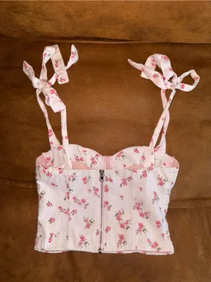 Hello Molly GIRL IN THE CITY CROP TOP PINK thumbnail 6