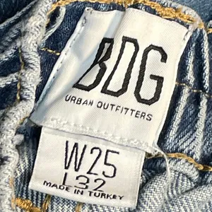 Urban Outfitters BDG Women's Blue Cargo High Rise Straight Denim Jeans Size 25 thumbnail 4