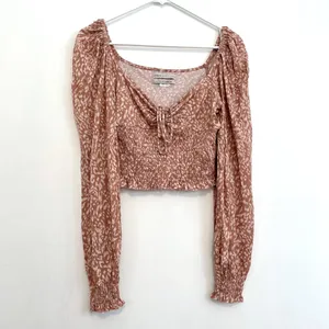 URBAN OUTFITTERS UO Old Soul Smocked Top Mauve Pink ish Leopard Cheetah Crop Top thumbnail 2