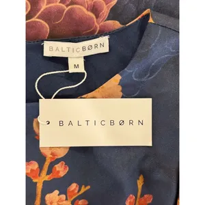 NWT Baltic Born Maxi Dress Blue Colina Satin Floral Flutter Side Slit Medium thumbnail 4