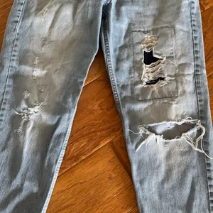 Abercrombie & Fitch Boyfriend Jeans Women’s Size 6R Mid Rise Distressed Denim thumbnail 2
