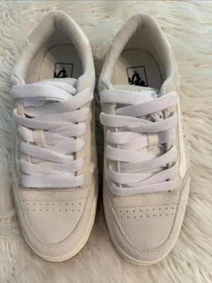 Vans Cream Suede Low-Top Sneakers with Gum Outsole size 8.5 man and 10 women’s thumbnail 3