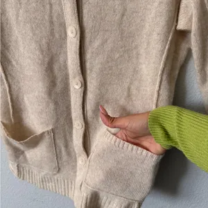 100% Cashmere AQUA Cream Button Front Cardigan Sweater M | Classic Luxe Knit thumbnail 3