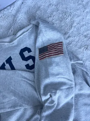Brandy Melville Crewneck thumbnail 2