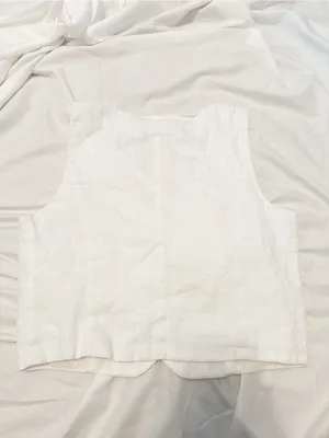 Madewell 100% Linen Button Front Vest in White (Size 4) thumbnail 4