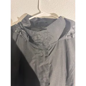 Eddie Bauer Women's Waterproof Windbreaker thumbnail 2